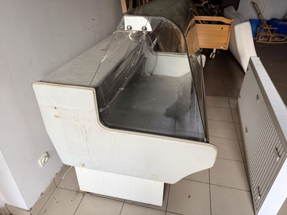 chłodnia przeszklona