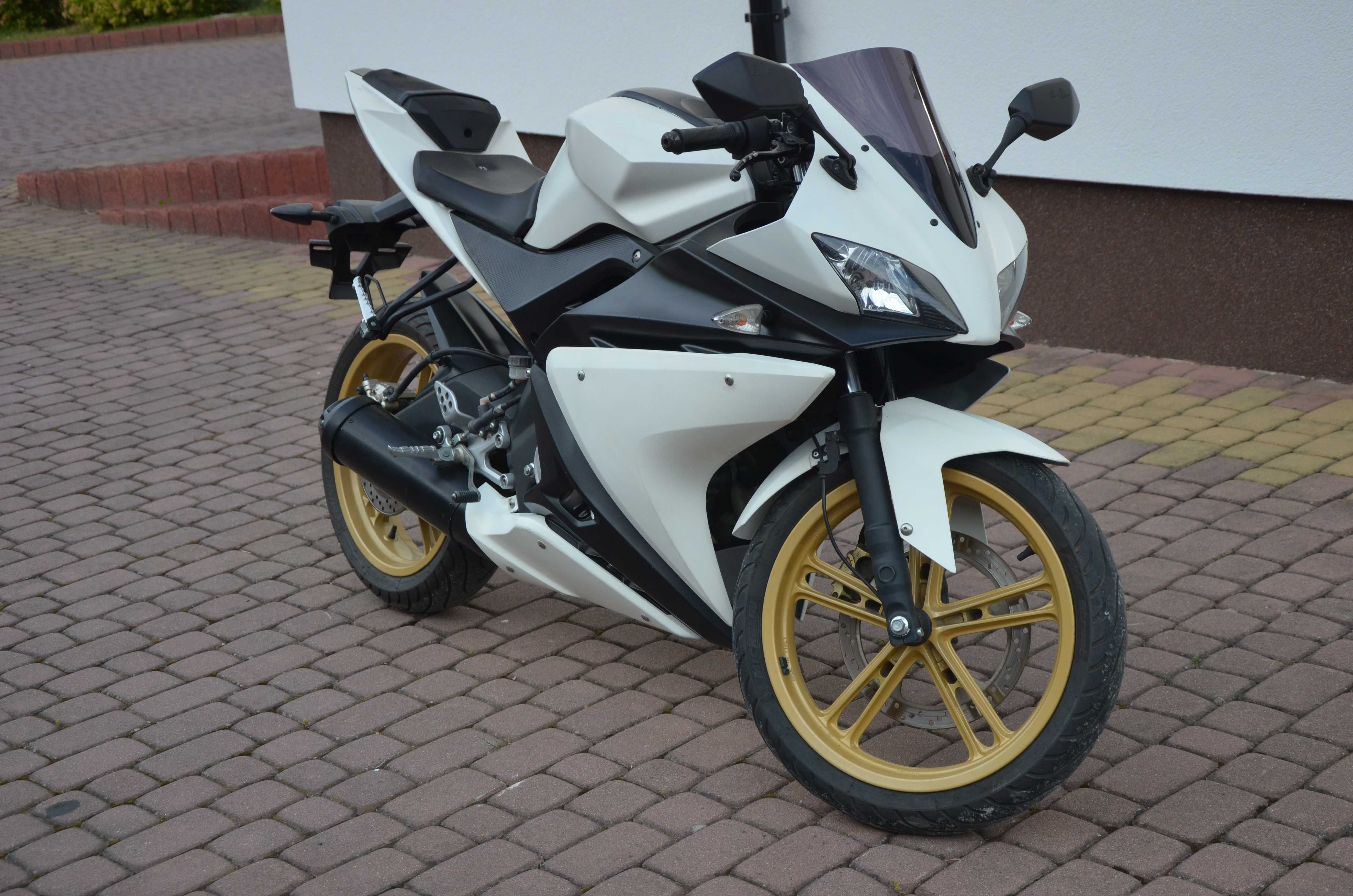 yamaha yzf r125 rok 2012