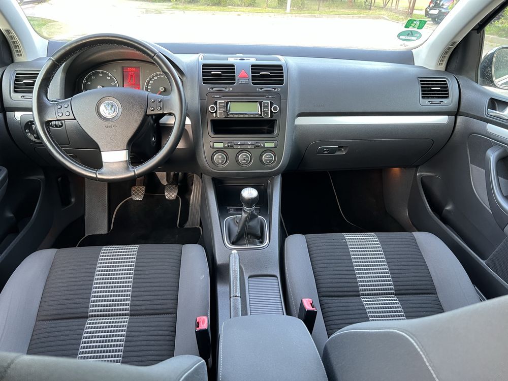 Vw Golf V 1.6 MPI 2008 rok