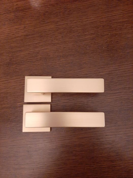 Złote klamki 2 w cenie 1