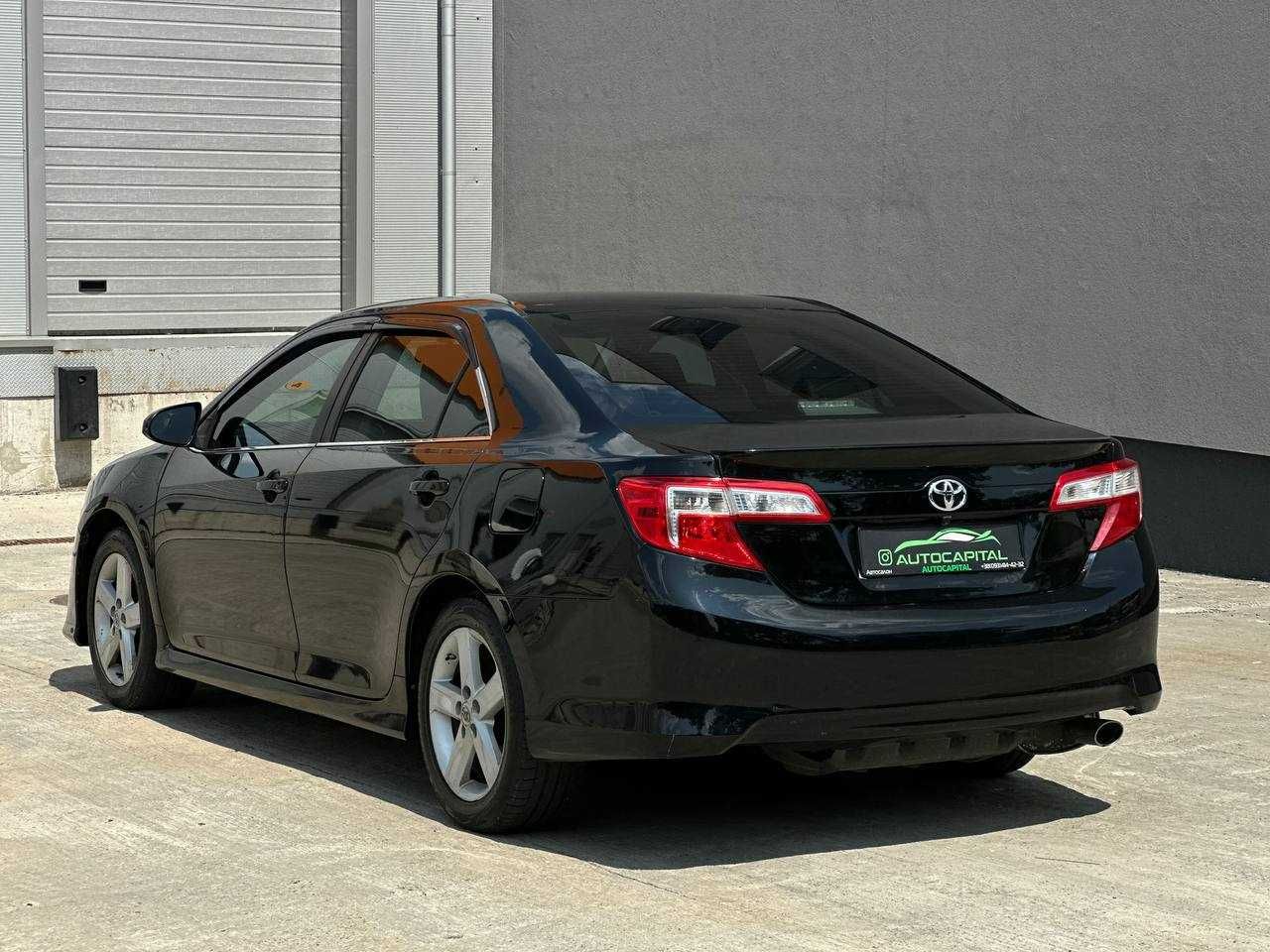 Toyota Camry 2013  (Розстрочка / Лізинг)