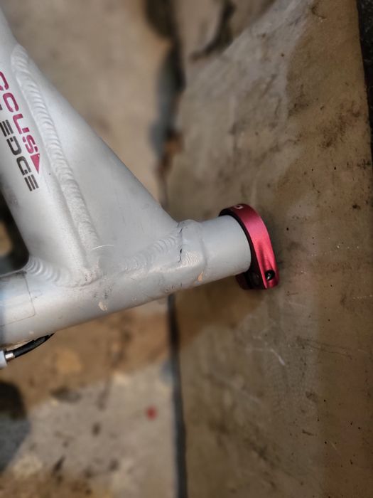 Rama full Focus EDGE 21 cali rozmiar kół 26