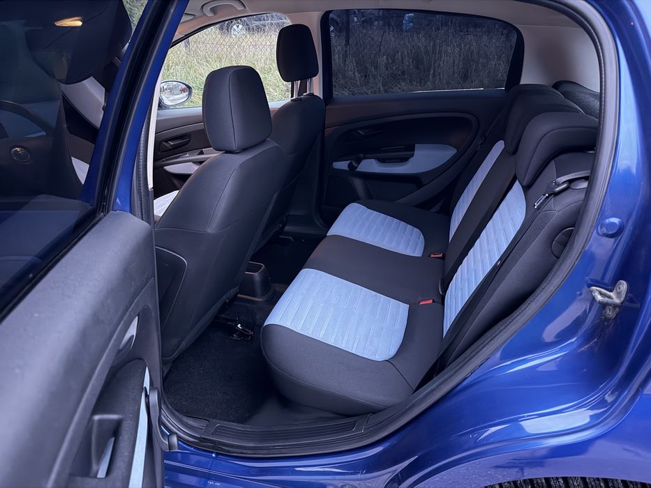 Fiat Grande Punto 1.4 Benzyna 95KM / 6 Biegów / Alufelgi Świeże opony