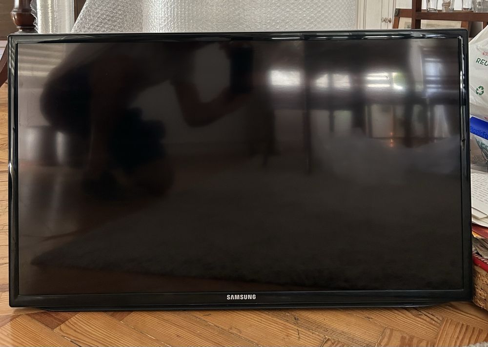 TV Samsung (smart tv FHD) 32’’