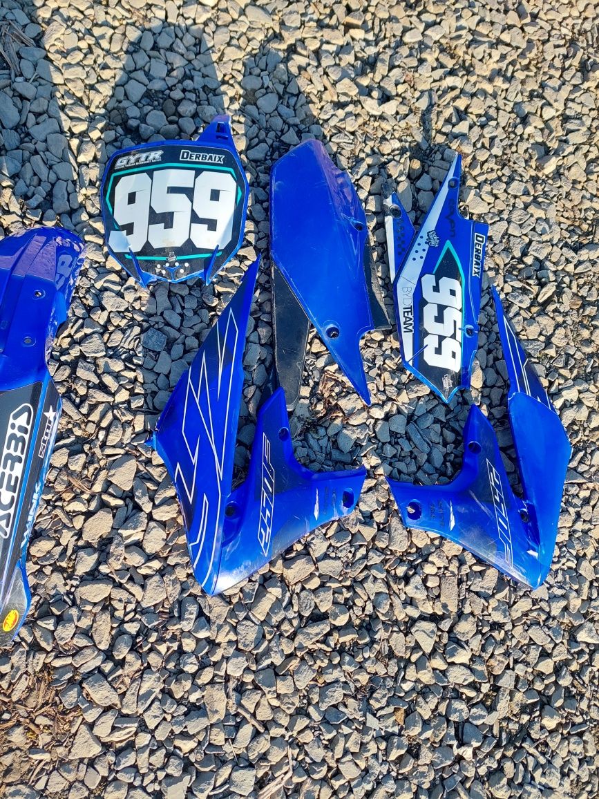 Yamaha yzf 250 plastiki okleina błotnik ogon  wr