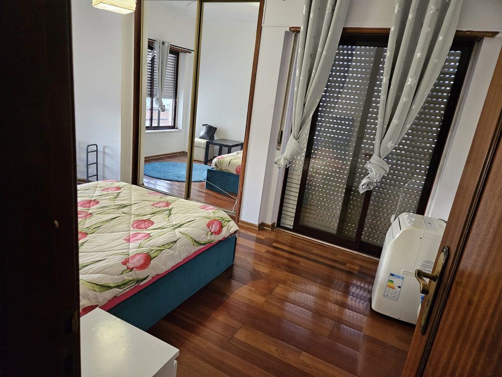 Quarto em belas para arrendar