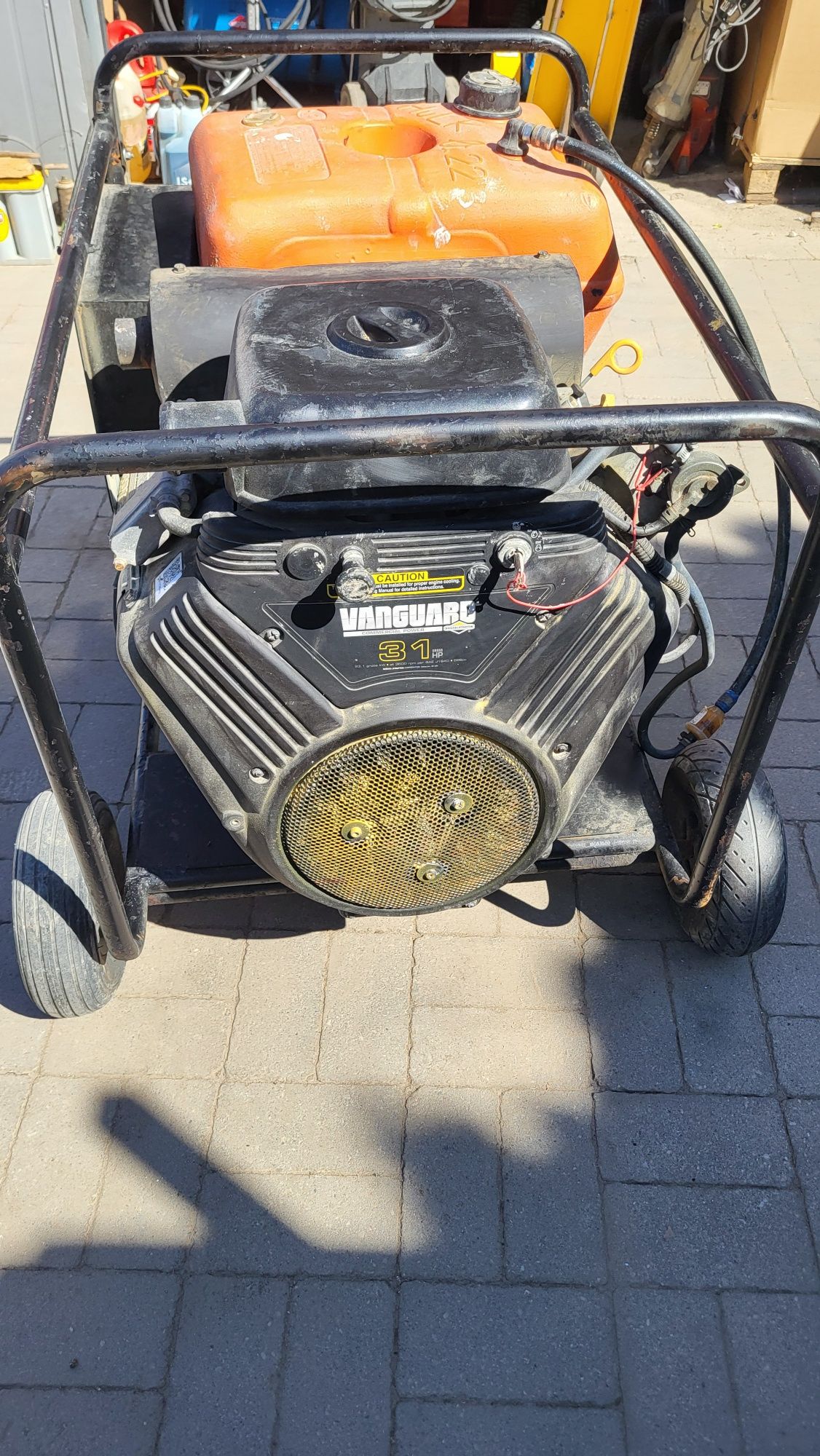 Agregat prądotwórczy 26 KVA / silnik Vanguard 31 KM