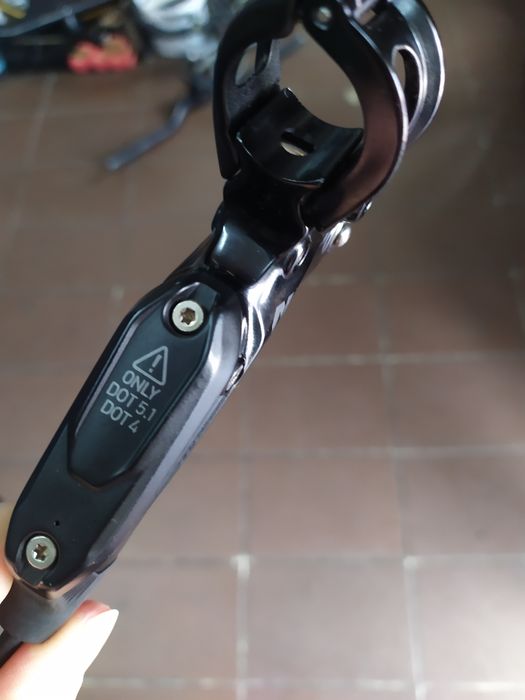 Hamulec tylni Sram Code RSC