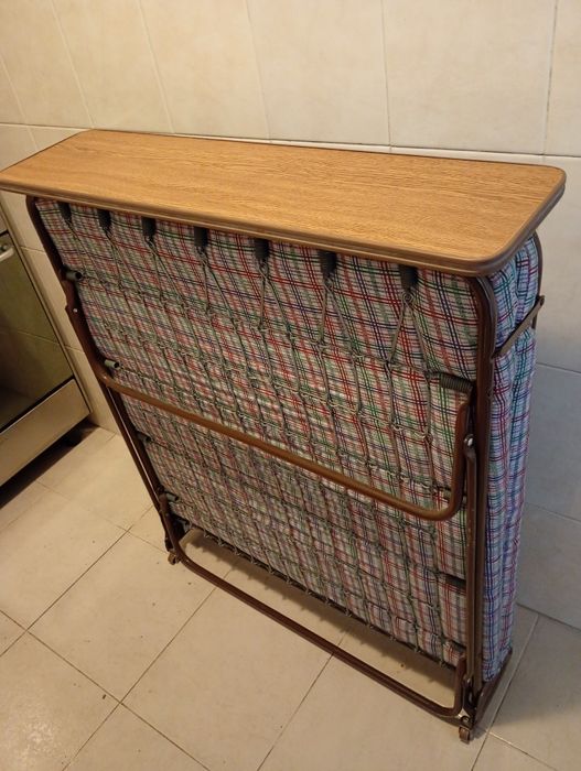 Cama  Divã             .