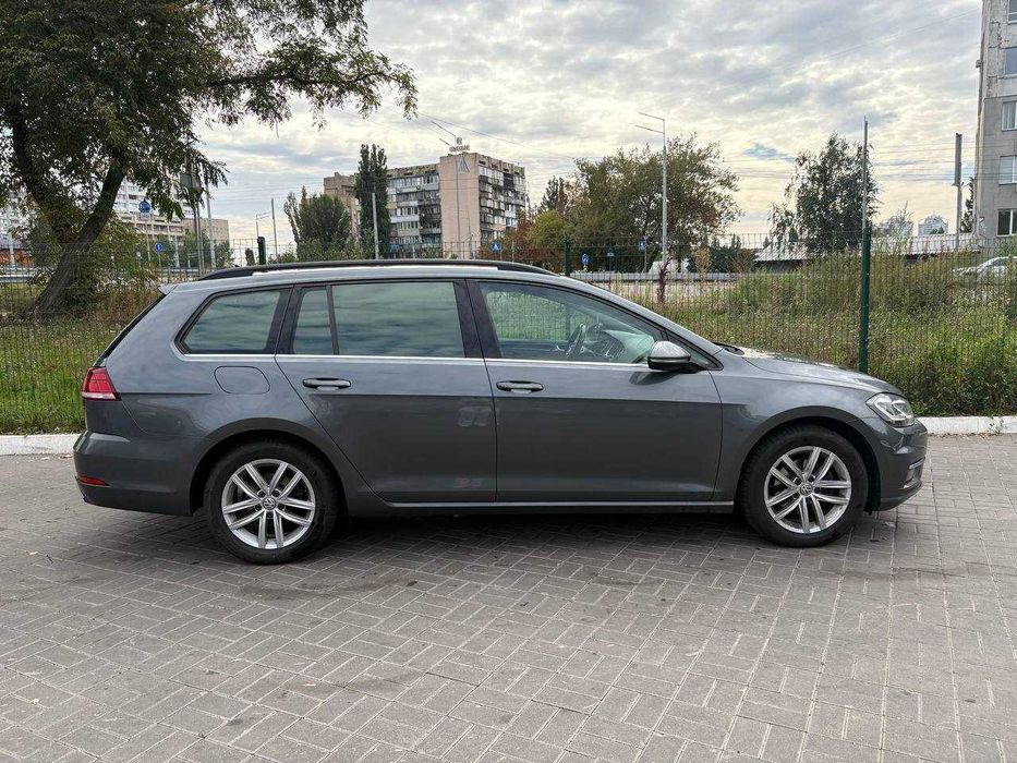 Golf 7 Variant 2.0 diezel автомат
