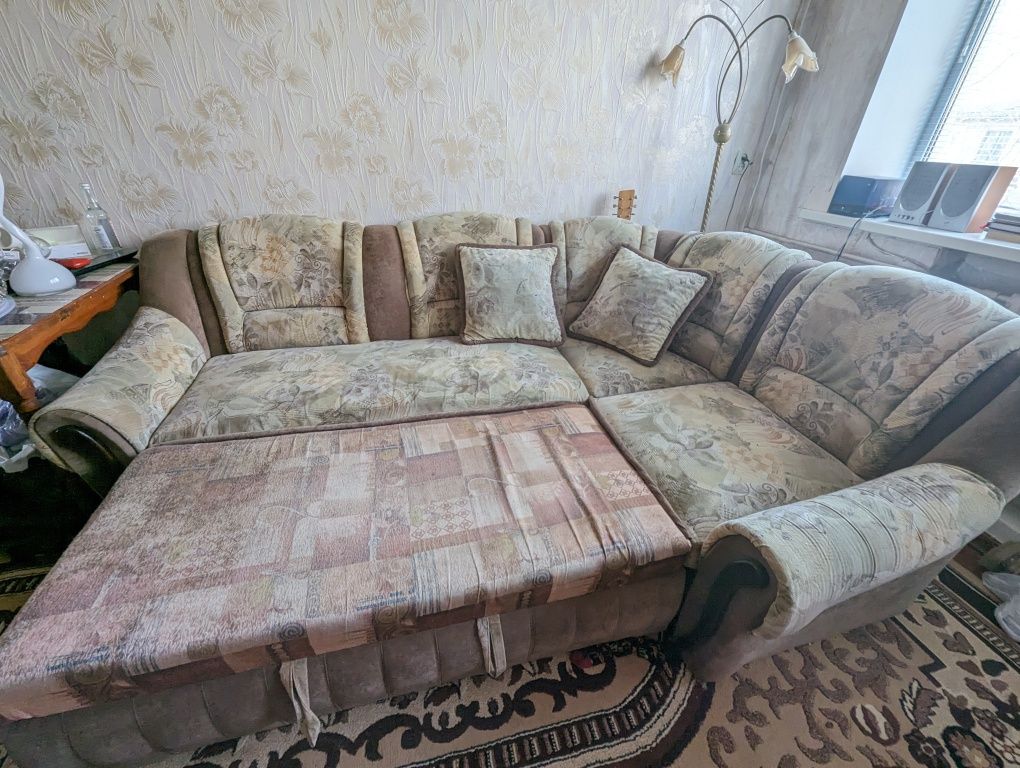 Великий кутовий диван (розкладний)