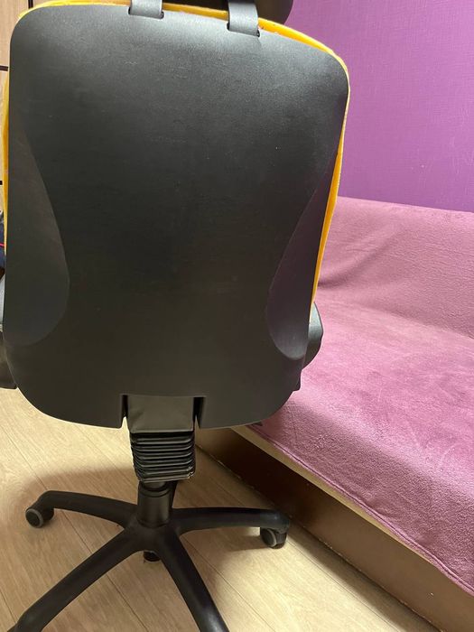 Кресло офісне під ремонт