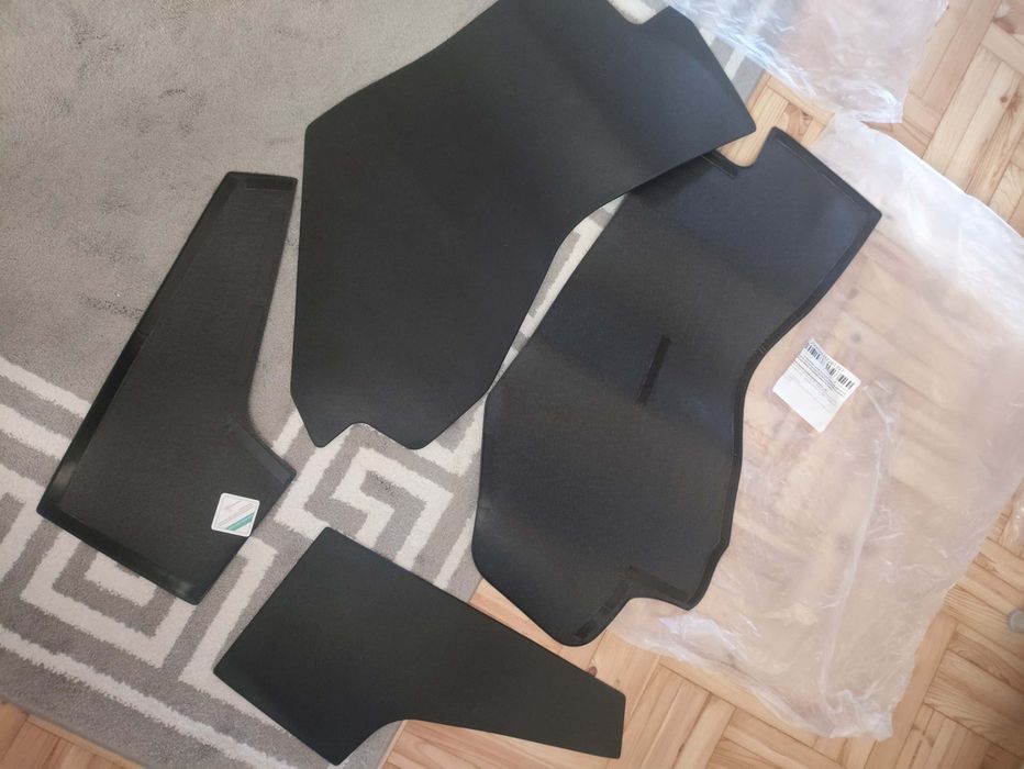 Osłona tunelu do Tesla model Y Juniper 2025