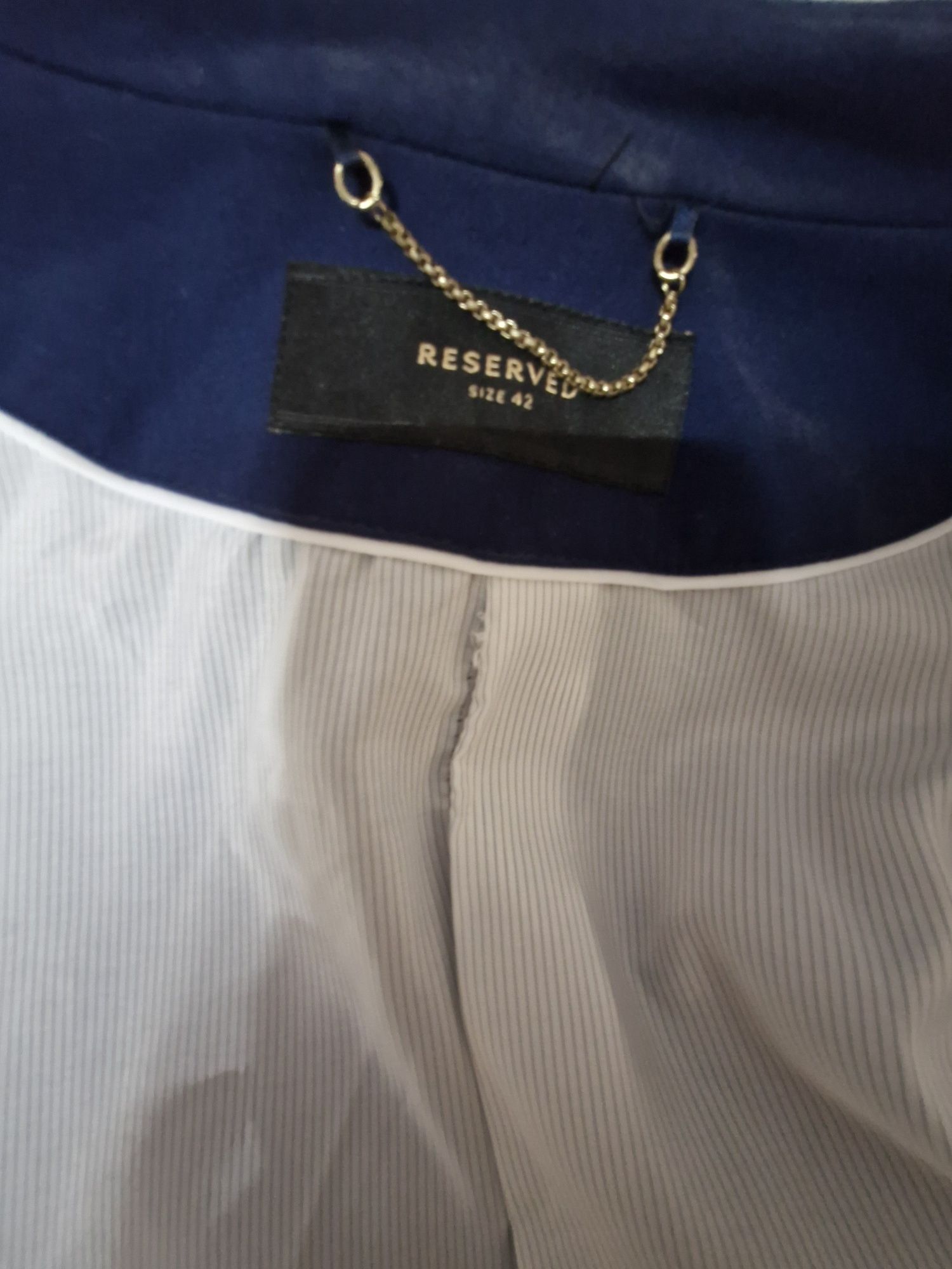 Reserved 42, marynarka