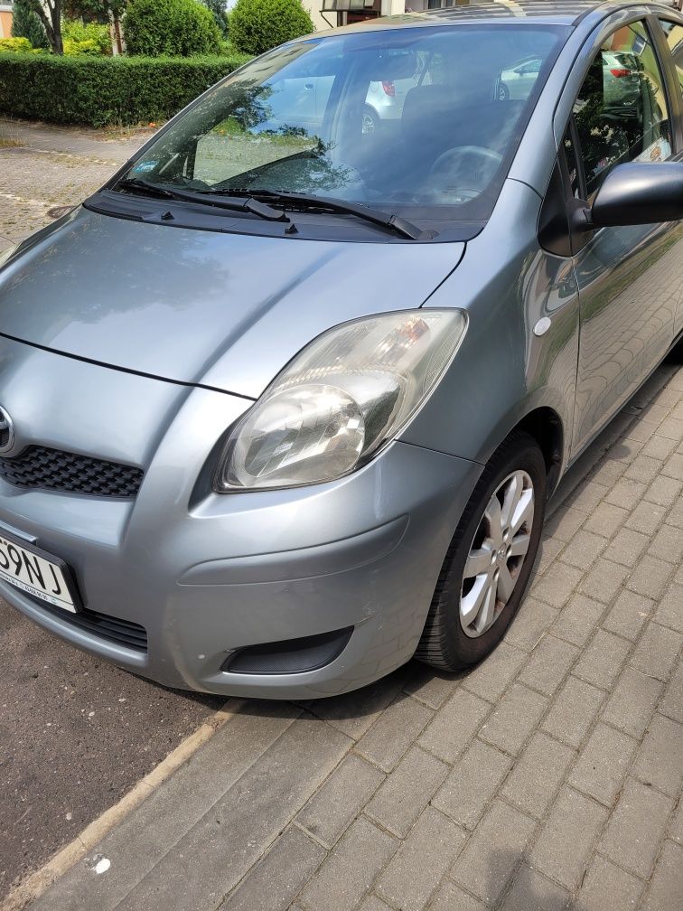 Sprzedam Toyotę Yaris II