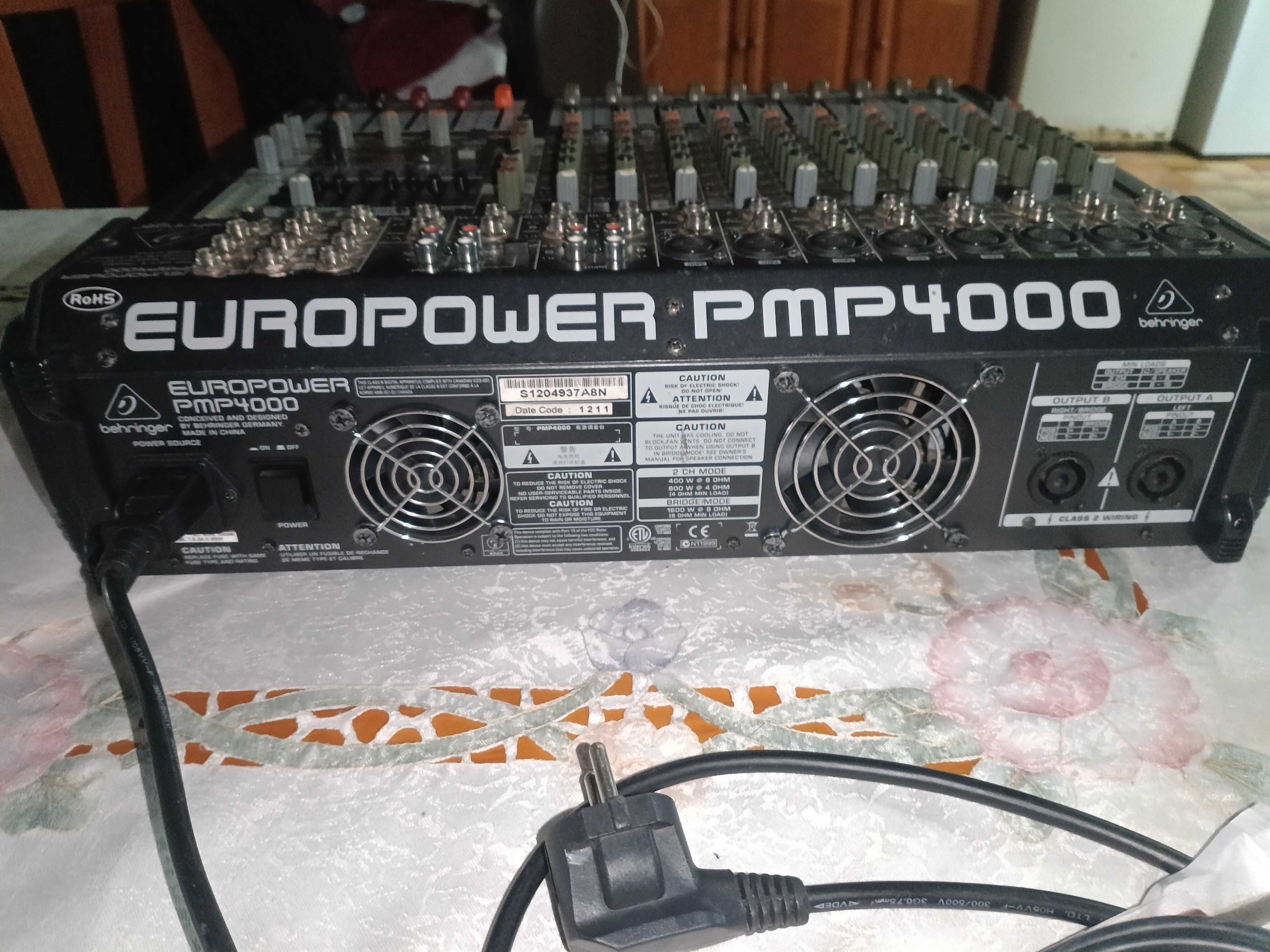 mesa de mistura amplificada