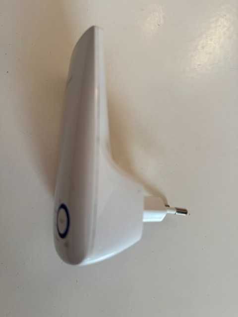 wzmacniacz sygnału Wi-Fi marki TP-Link