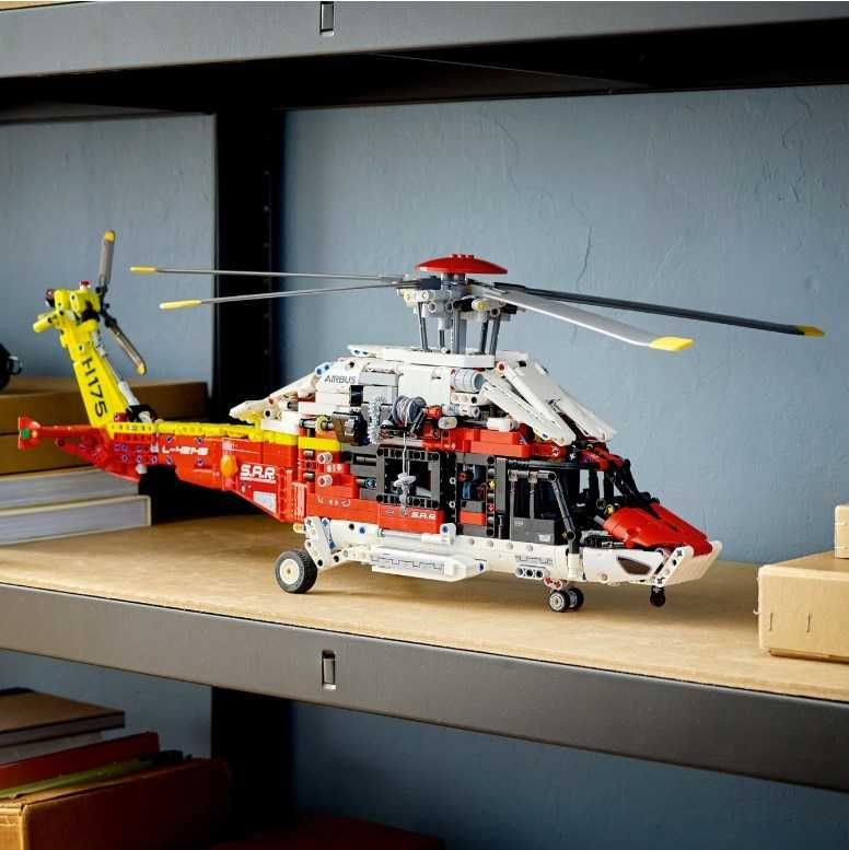 Lego 42145 - Helicóptero do Salvamento Airbus H175