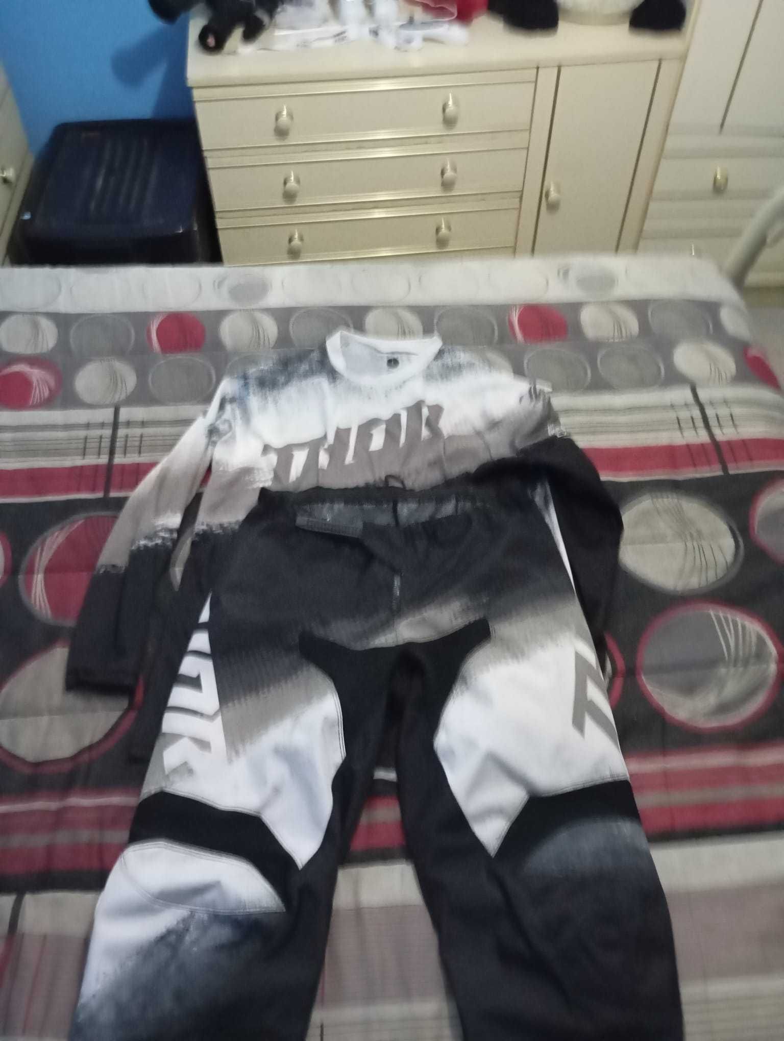 Vendo equipamento motocross