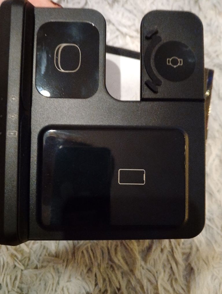 Ładowarka 3w1 typu c. Telefon, zegarek, słuchawki.