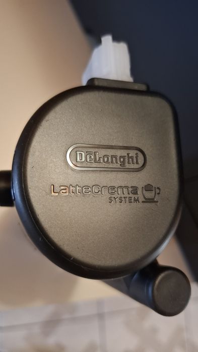 Ekspres ciśnieniowy DeLonghi Magnifica Evo ECAM290.61.B - Czarny