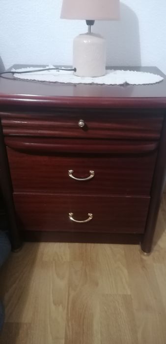 Quarto de casal em mogno