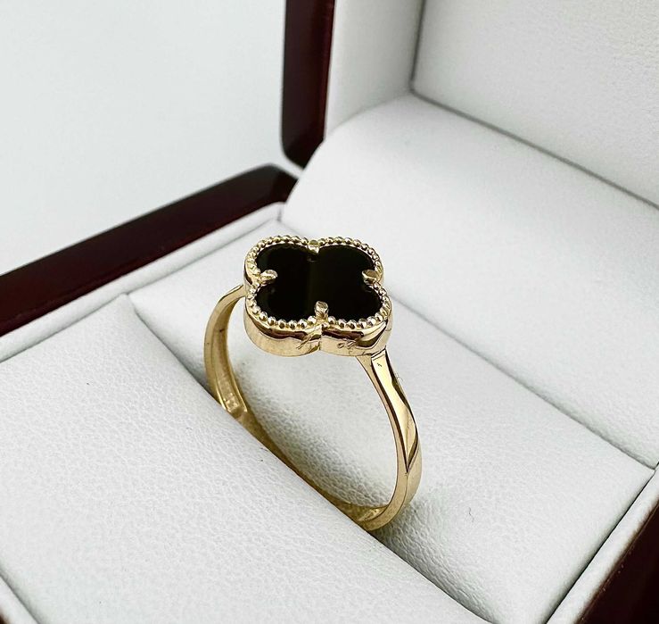 Złoty pierścionek czarna koniczyna 2,38g PR.585 14K R.18