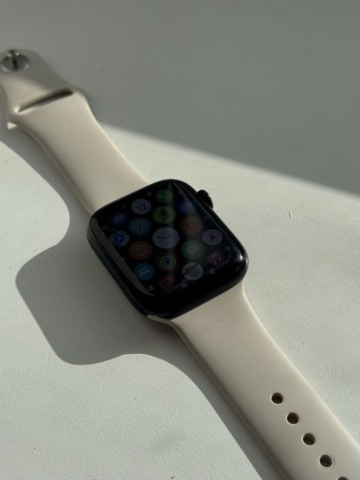 Apple Watch 8 series 45mm