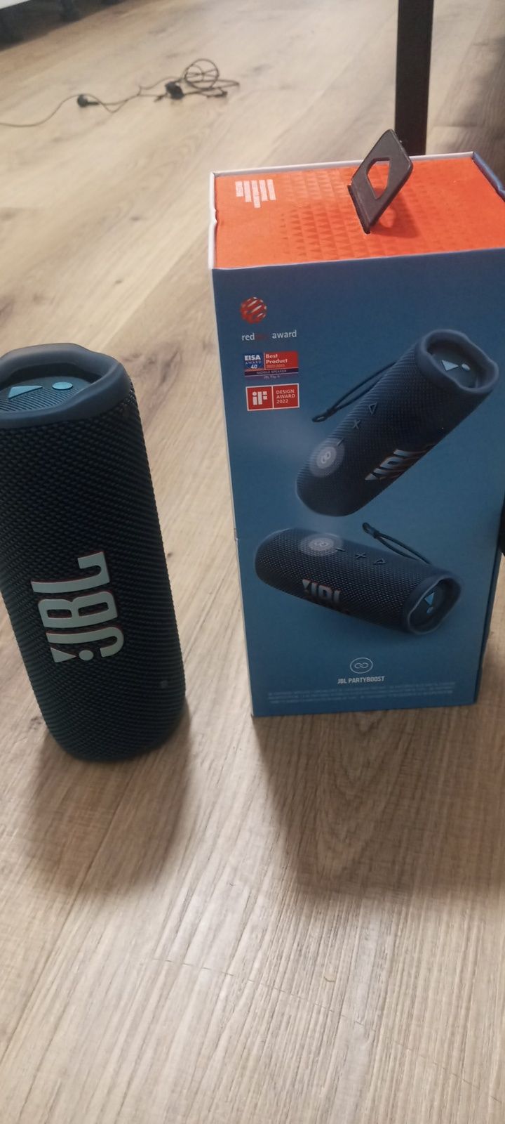 Jbl flip 6 muito nova