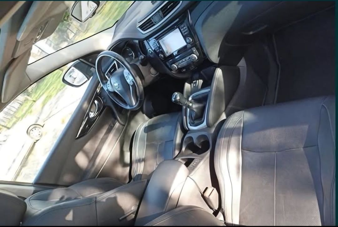 Vendo Nissan Qasquai 1.6dci 130cv

Versão Tekna Premium Pele jantes 19