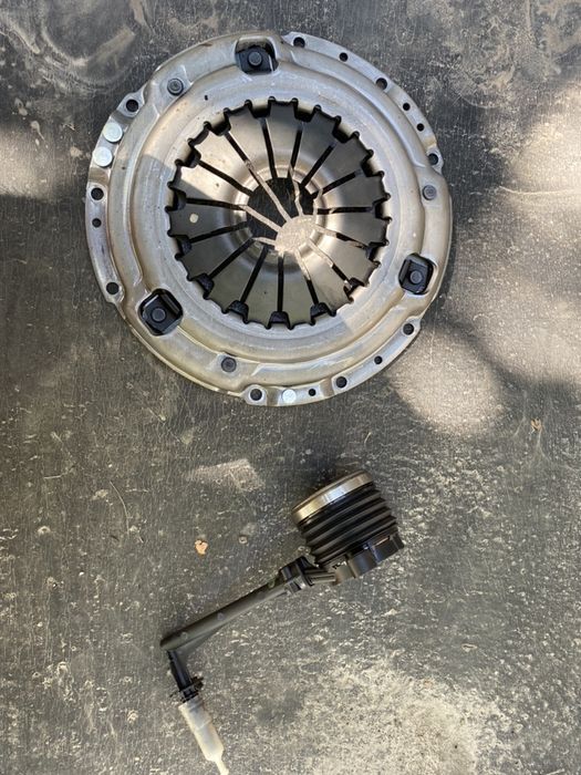 Корзина и выжимной подшипник QASHQAI j10, jj10