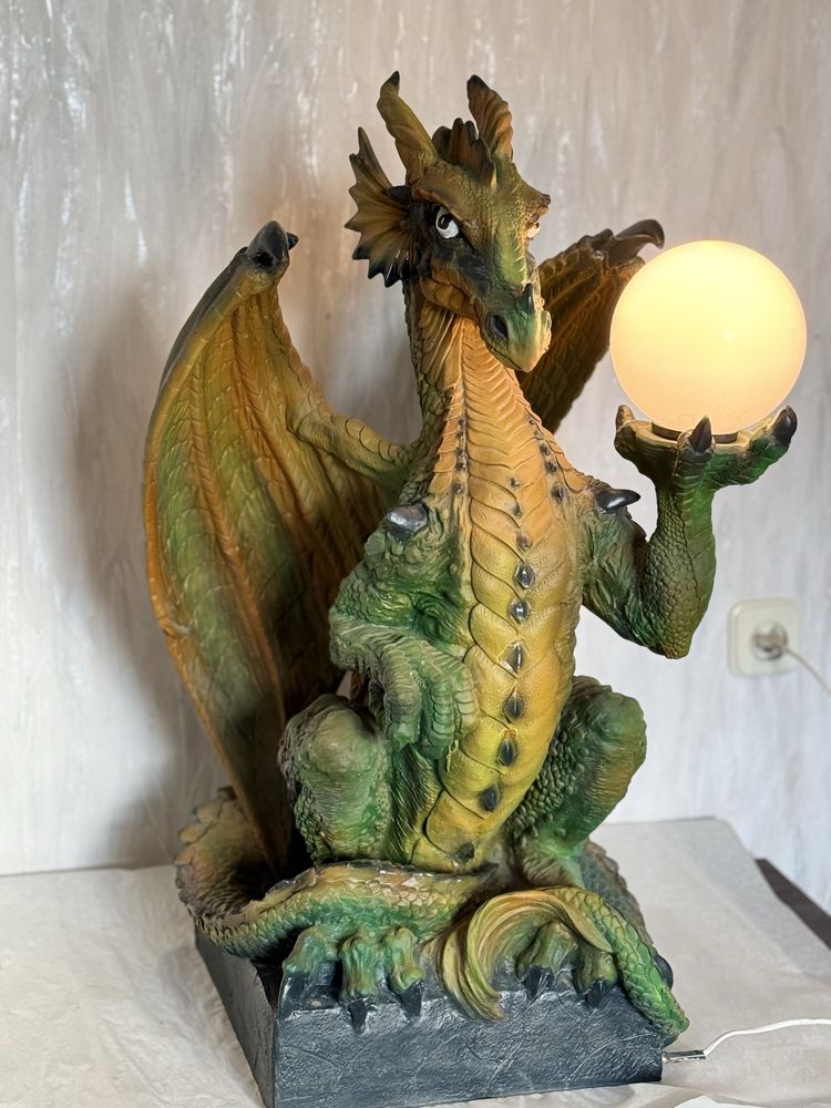 Ozdoba do ogrodu Smok lampa Świeci w ultrafiolecie