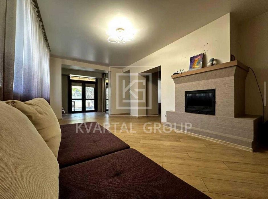 Просторий будинок 150 м² + гостьовий 80 м² у центрі Бородянки