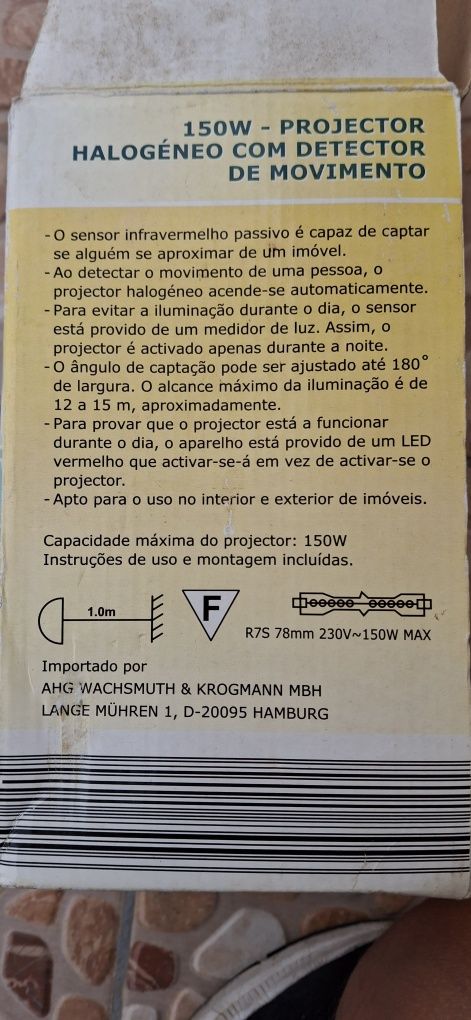 Projetor com sensor de movimentos