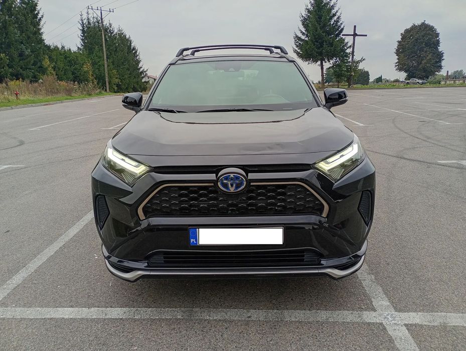 Toyota RAV4 Black Edition Dobra Cena