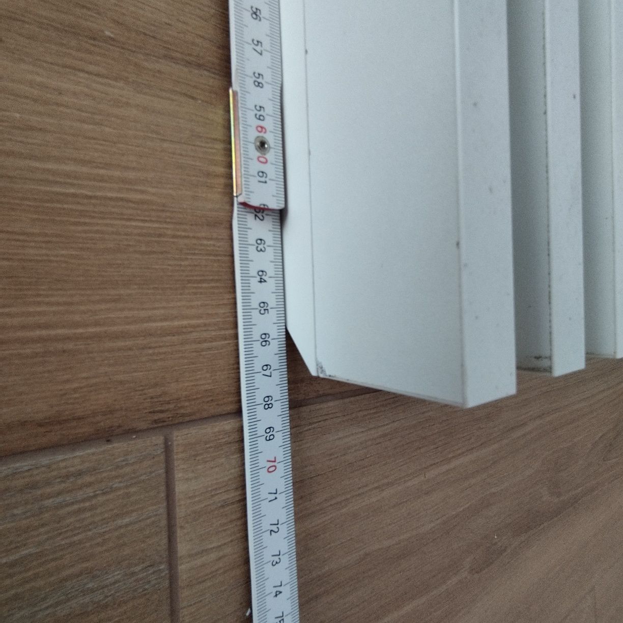 Biały lamel ( 167 x 60,5 x 7)