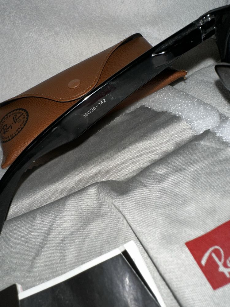 Oculos Ray Ban com bolsa como novos