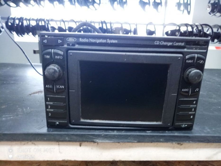 Radio Ford Galaxy 2005 c/GPS 1M21 18K931 AA /// 7612001040