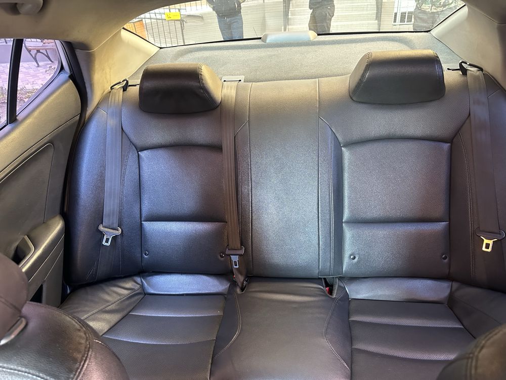 Продам киа к5  2013 год