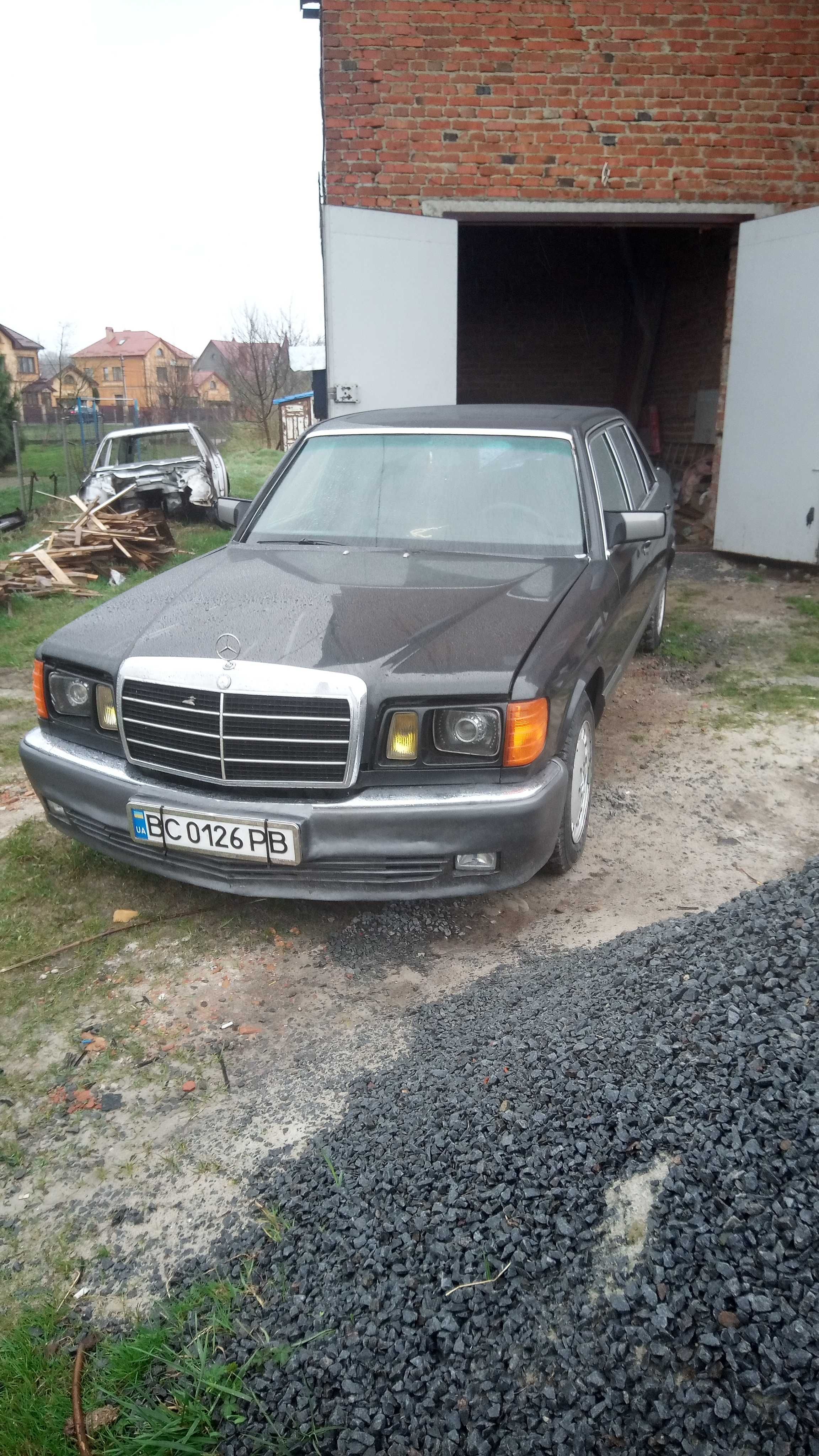 Mercedes w126        1990