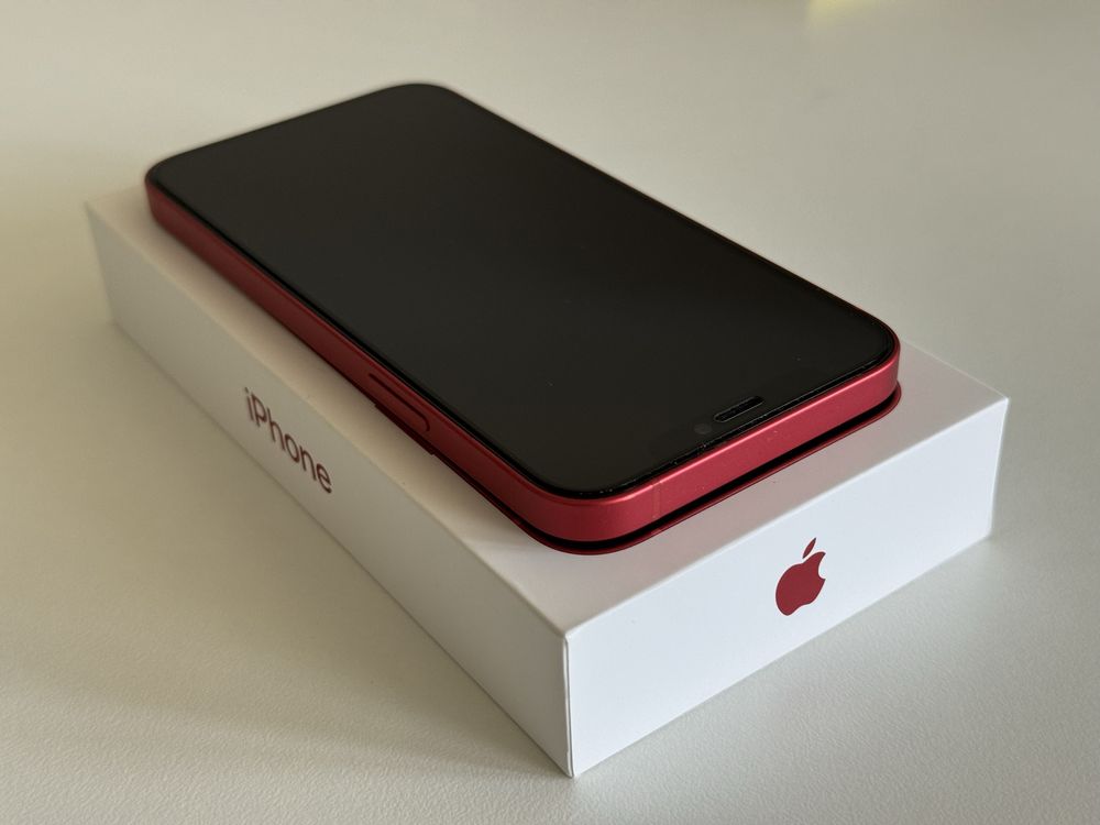 Apple iPhone 12 | Product: RED