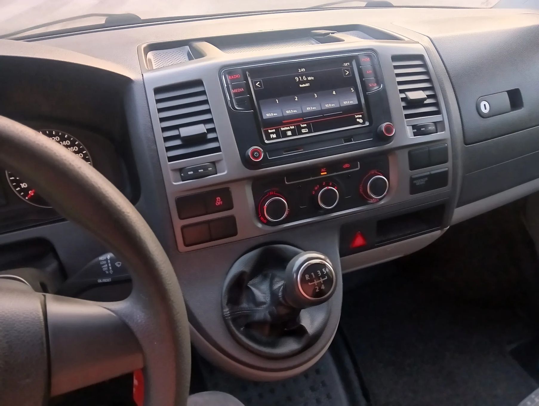 Volkswagen Transporter Super wóz, oryginalny przebieg, L2H1, long, nowe sprzęgło