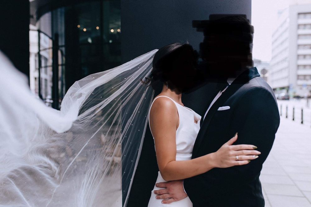 Welon katedralny z kryształkami Pronovias biały