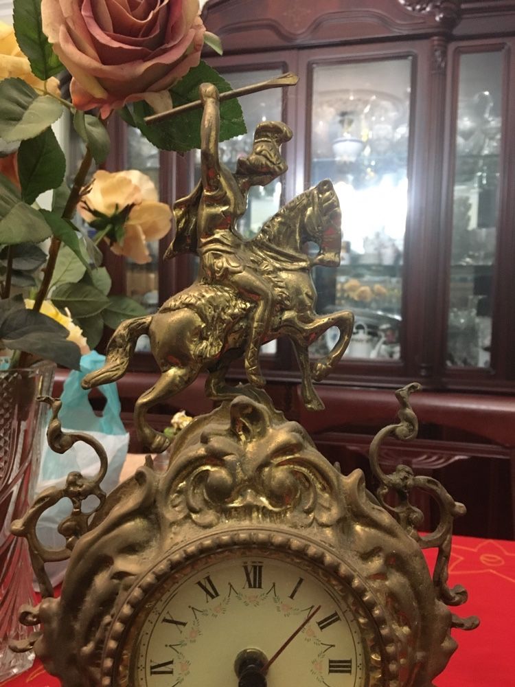 2 Relógios de mesa de metal vintage