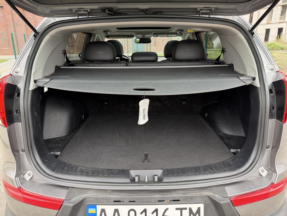 Kia Sportage 12 місяць 2013 2л газ/бензин автомат