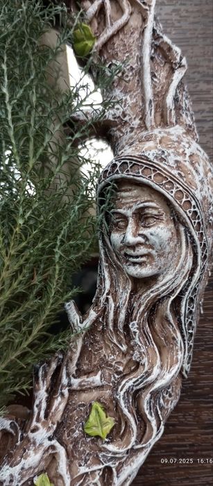 Зеркало Триединой Богини Викка