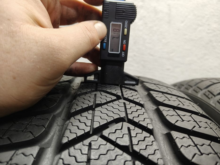 4X 225/55R17 101V XL Pirelli Sottozero 3 Winter 7mm 2023 Zimowe