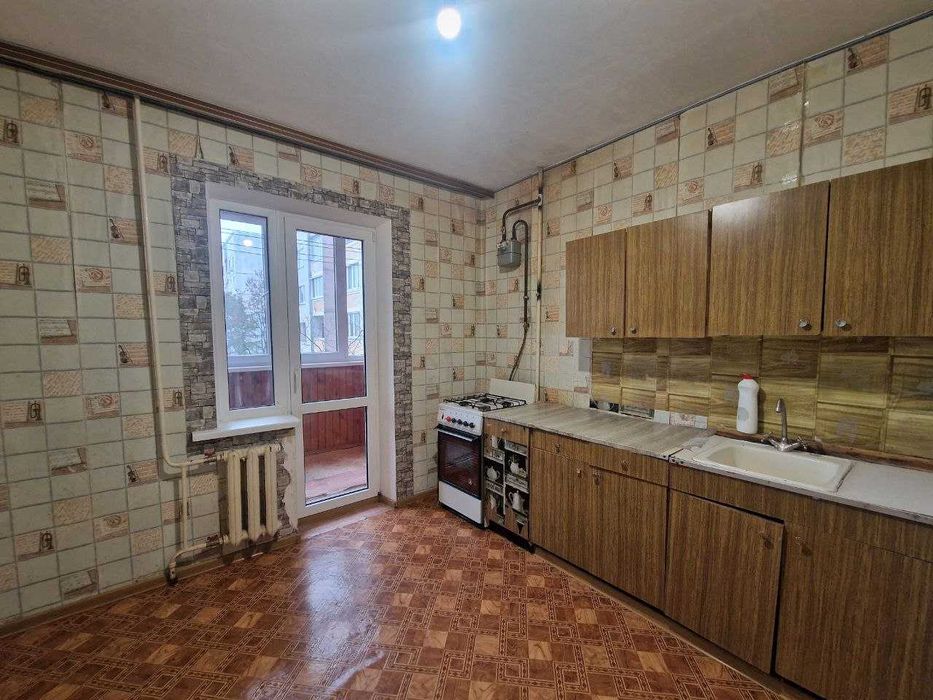 1 кімнатна квартира, на вул. Коваленка, Є- відновлення, торг