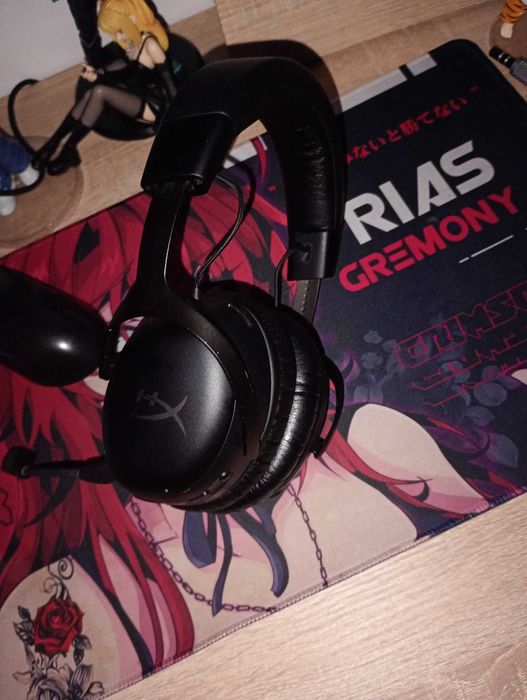 HyperX Cloud III Wireless – Como novos, som 7.1, microfone removível