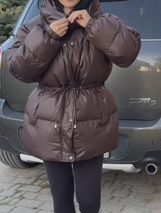 Трендова жіноча куртка демісезон